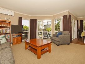 Bliss by the Beach - Whangamata Holiday Home -  - 1032134 - thumbnail photo 2
