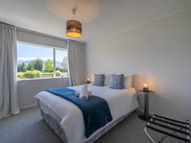 Kepler Retreat - Te Anau Holiday Home -  - 1032249 - thumbnail photo 10