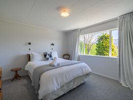 Kepler Retreat - Te Anau Holiday Home -  - 1032249 - thumbnail photo 9