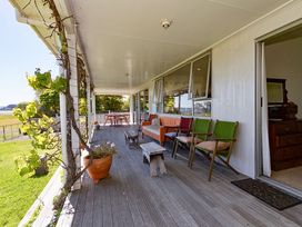 Breachmor - Tauranga Taupo Lakefront Holiday Home -  - 1032358 - thumbnail photo 22