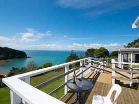 What a View View - Whatuwhiwhi Holiday Home -  - 1032383 - thumbnail photo 17