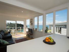 What a View View - Whatuwhiwhi Holiday Home -  - 1032383 - thumbnail photo 3