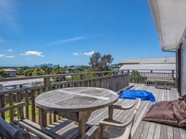 Spacious Family Bach by the Sea - Ruakaka Home -  - 1032445 - thumbnail photo 4