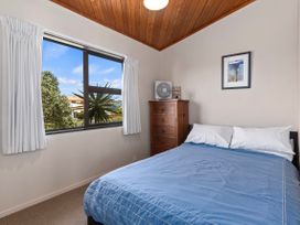 Spacious Family Bach by the Sea - Ruakaka Home -  - 1032445 - thumbnail photo 9