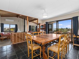 Spacious Family Bach by the Sea - Ruakaka Home -  - 1032445 - thumbnail photo 17