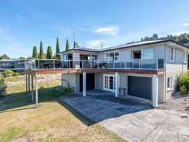 Lofty Lakeviews - Acacia Bay Holiday Home -  - 1032649 - thumbnail photo 22