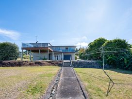 Lofty Lakeviews - Acacia Bay Holiday Home -  - 1032649 - thumbnail photo 21