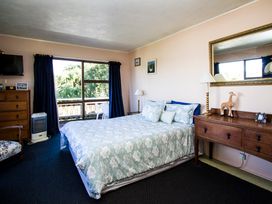 Riverbed Lodge - Lake Taupo Home -  - 1032670 - thumbnail photo 11