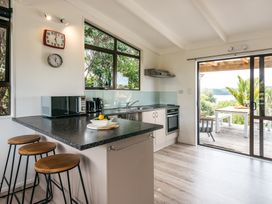 Sol Spa Oasis - Surfdale Holiday Home -  - 1032676 - thumbnail photo 19