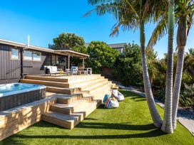 Sol Spa Oasis - Surfdale Holiday Home -  - 1032676 - thumbnail photo 5