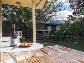 Rees on Reid - Arrowtown Holiday Home -  - 1032698 - thumbnail photo 15