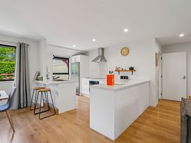 Rees on Reid - Arrowtown Holiday Home -  - 1032698 - thumbnail photo 6