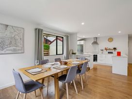 Rees on Reid - Arrowtown Holiday Home -  - 1032698 - thumbnail photo 9