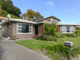 Breakwater Cottage - Napier Holiday Home -  - 1032841 - thumbnail photo 16