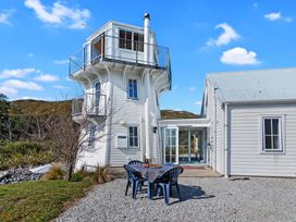 The Lighthouse - Ligar Bay Holiday Home -  - 1032943 - thumbnail photo 20