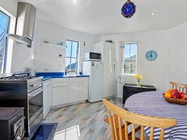 The Lighthouse - Ligar Bay Holiday Home -  - 1032943 - thumbnail photo 5