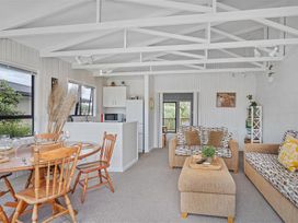 Captains Bach at Cooks - Upstairs Holiday Unit -  - 1033021 - thumbnail photo 6