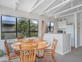 Captains Bach at Cooks - Upstairs Holiday Unit -  - 1033021 - thumbnail photo 7