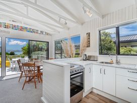 Captains Bach at Cooks - Upstairs Holiday Unit -  - 1033021 - thumbnail photo 8