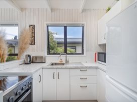 Captains Bach at Cooks - Upstairs Holiday Unit -  - 1033021 - thumbnail photo 10