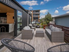 The Front Deckhouse - Whangamata Holiday Home -  - 1033083 - thumbnail photo 8