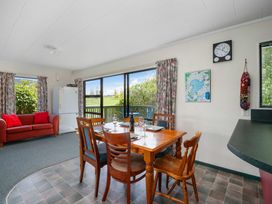 Catch and Release - Taupo Holiday Home -  - 1033092 - thumbnail photo 2