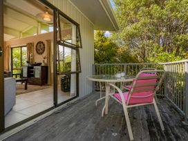 At Cathedral Cove - Hahei Holiday Home -  - 1033302 - thumbnail photo 14