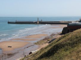 Apartment 4 - North Yorkshire (incl. Whitby) - 1034058 - thumbnail photo 16