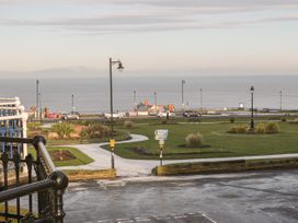 Apartment 4 - North Yorkshire (incl. Whitby) - 1034058 - thumbnail photo 9