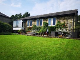 2 bedroom Cottage for rent in Keighley
