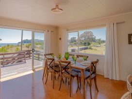 Over the Dunes - Cooks Beach Holiday Home -  - 1035042 - thumbnail photo 6