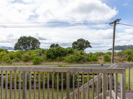 Over the Dunes - Cooks Beach Holiday Home -  - 1035042 - thumbnail photo 22