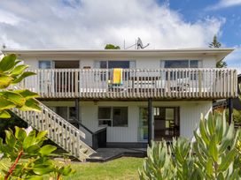 Over the Dunes - Cooks Beach Holiday Home -  - 1035042 - thumbnail photo 3