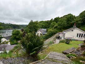 Shell Cottage - South Wales - 1035561 - thumbnail photo 1