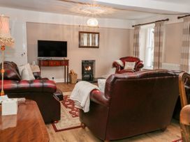 4 bedroom Cottage for rent in Sedgwick