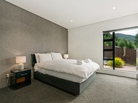 Vanda Heights - Queenstown Luxury Accommodation -  - 1036738 - thumbnail photo 9