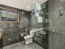 Vanda Heights - Queenstown Luxury Accommodation -  - 1036738 - thumbnail photo 14
