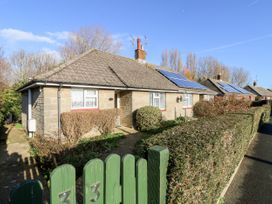 2 bedroom Cottage for rent in Brading