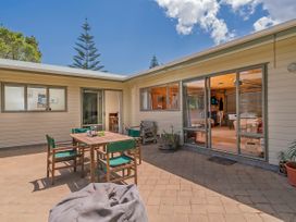 Oyster Haven - Cooks Beach Holiday Home -  - 1037159 - thumbnail photo 29