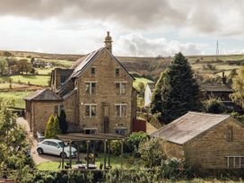 5 bedroom Cottage for rent in Haworth