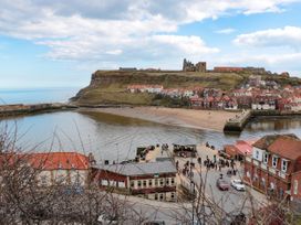 Destiny Rose - North Yorkshire (incl. Whitby) - 1038935 - thumbnail photo 23