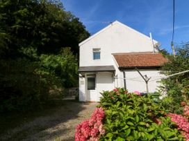3 bedroom Cottage for rent in Combe Martin