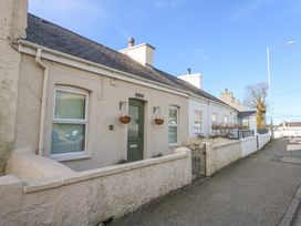 2 bedroom Cottage for rent in Amlwch
