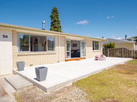 Getaway on the Green - Cromwell Holiday Home -  - 1040788 - thumbnail photo 22