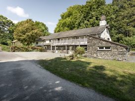 5 bedroom Cottage for rent in Bowness