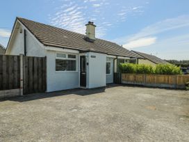 2 bedroom Cottage for rent in Newborough