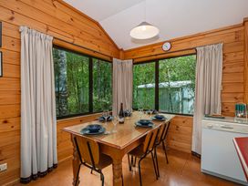 Puka Lodge (Rear dwelling) - Pukawa Bay Home -  - 1043885 - thumbnail photo 3
