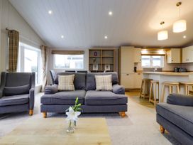 2 bedroom Lodge at Pevensey Bay - Kent & Sussex - 1043960 - thumbnail photo 5