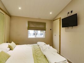 2 bedroom Lodge at Pevensey Bay - Kent & Sussex - 1043960 - thumbnail photo 11