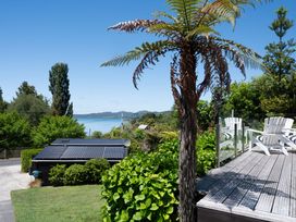 Kiwiana Bach - Lake Tarawera Holiday Home -  - 1046633 - thumbnail photo 33